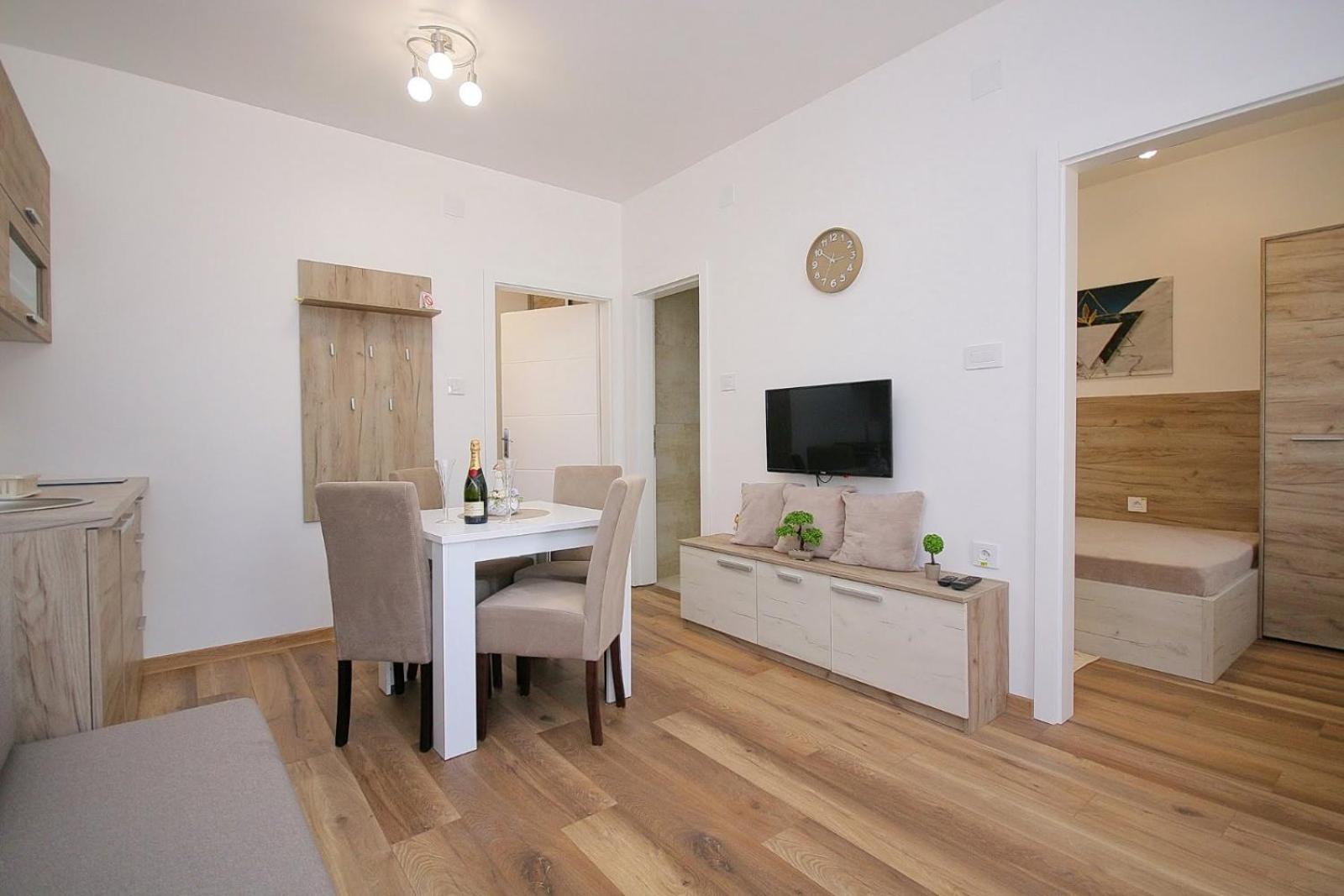 Anro Apartment Палич Екстериор снимка