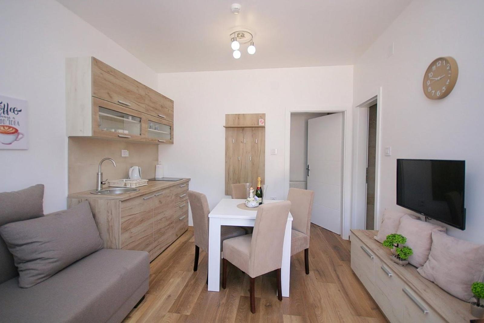 Anro Apartment Палич Екстериор снимка