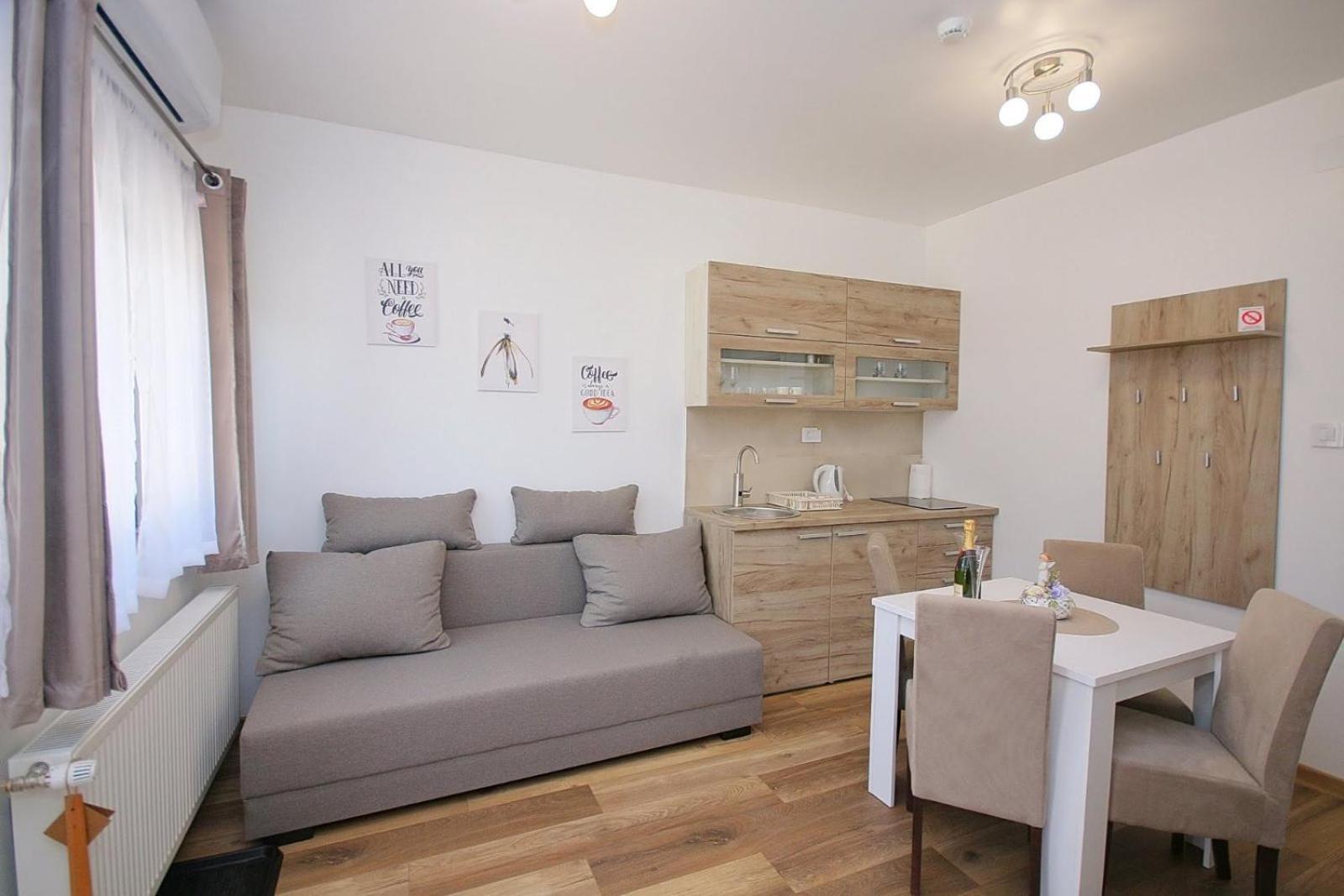 Anro Apartment Палич Екстериор снимка