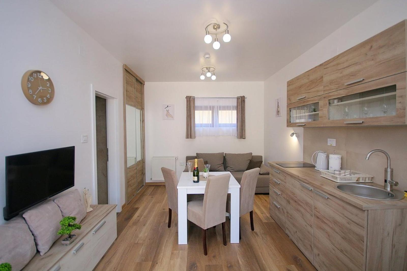 Anro Apartment Палич Екстериор снимка