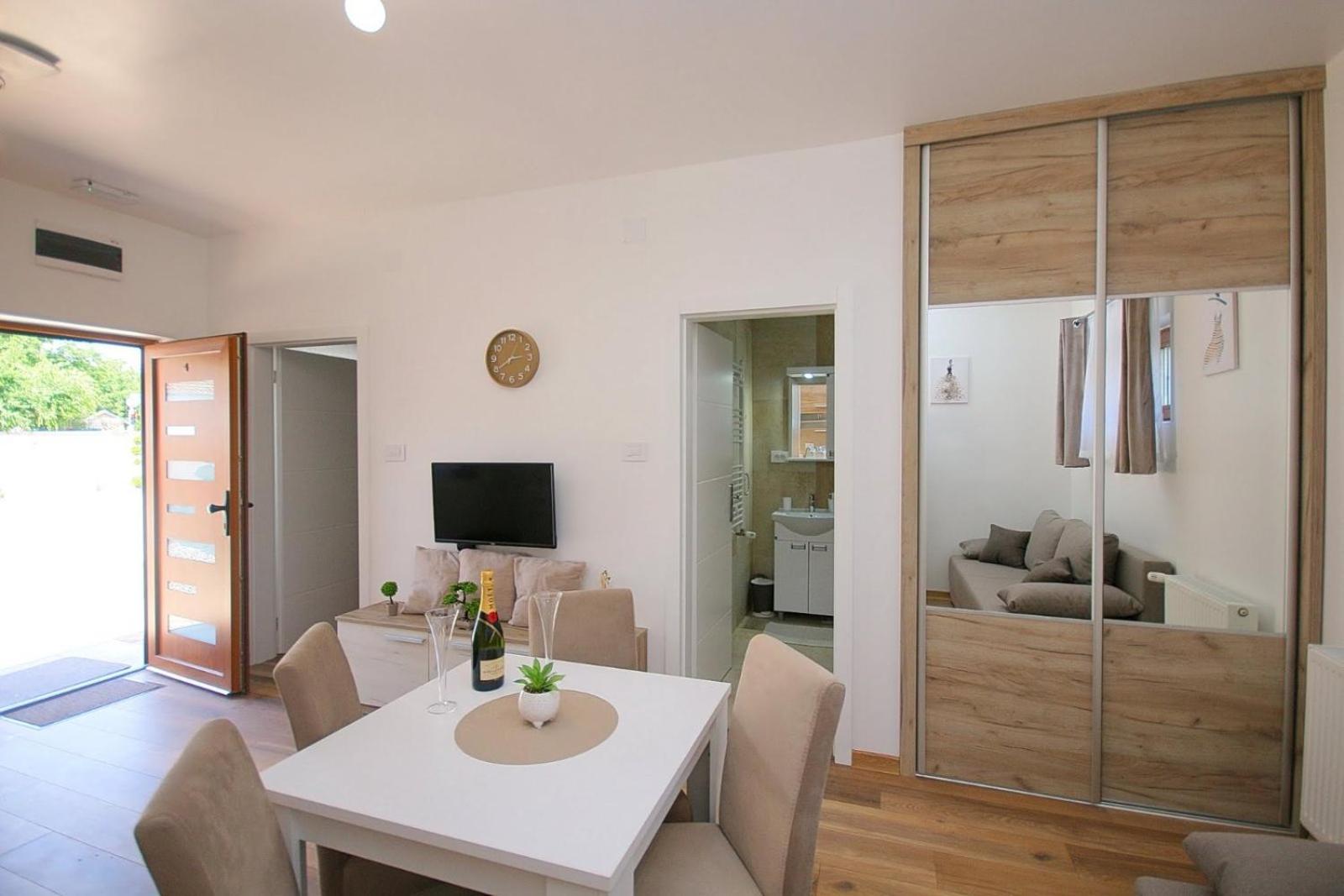 Anro Apartment Палич Екстериор снимка