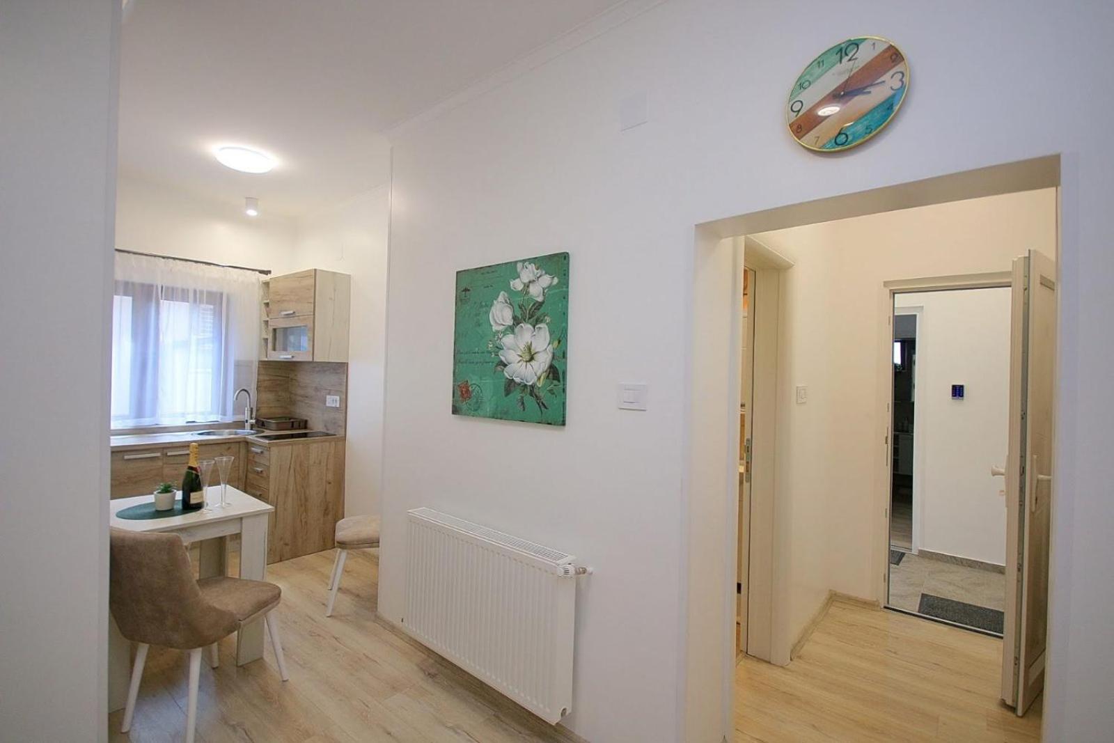 Anro Apartment Палич Екстериор снимка