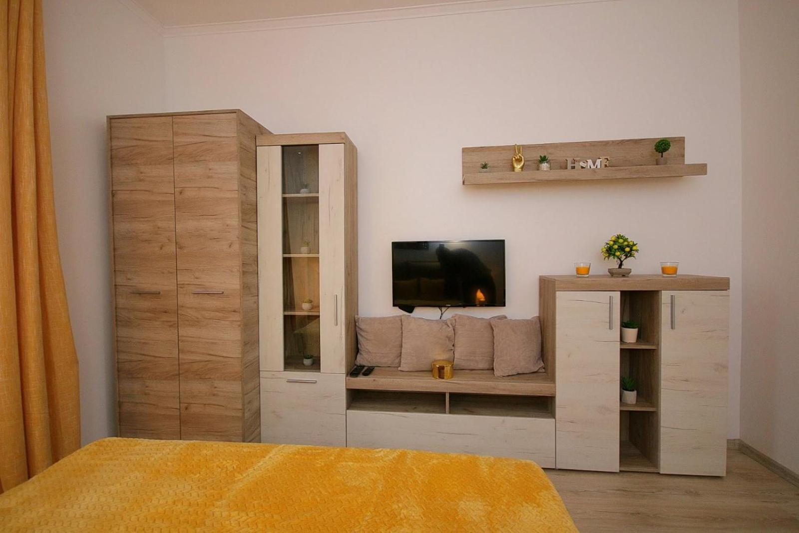 Anro Apartment Палич Екстериор снимка