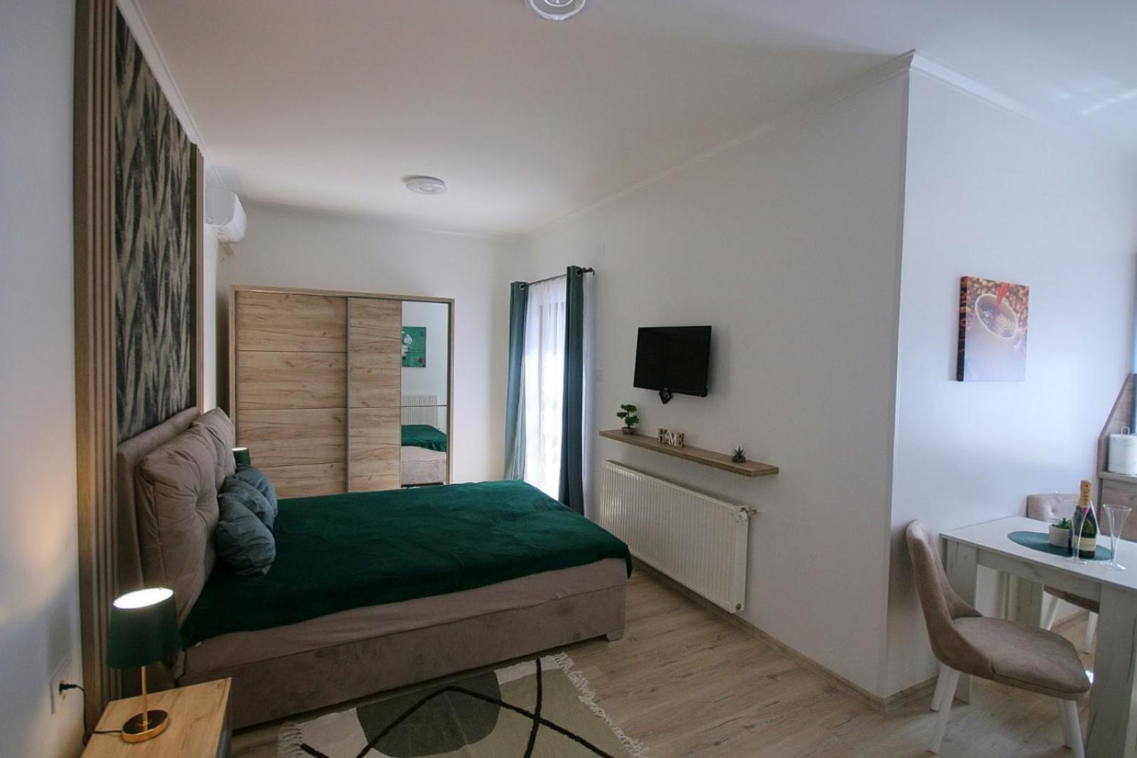 Anro Apartment Палич Екстериор снимка