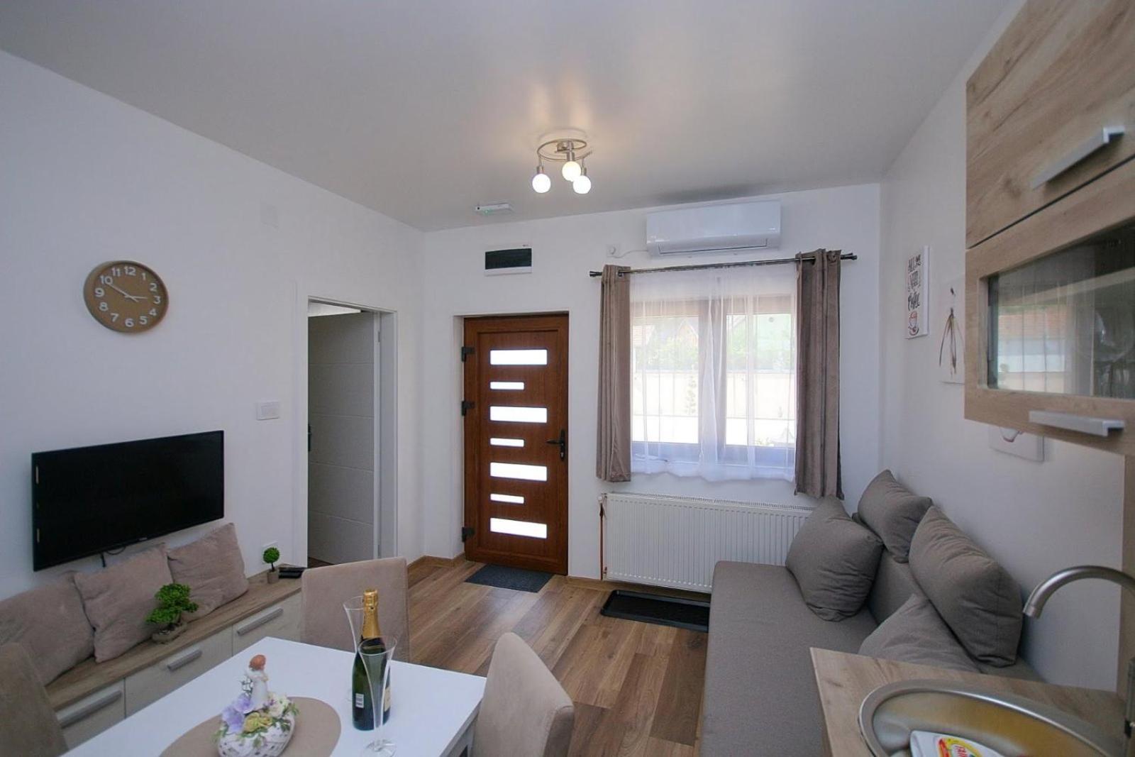 Anro Apartment Палич Екстериор снимка
