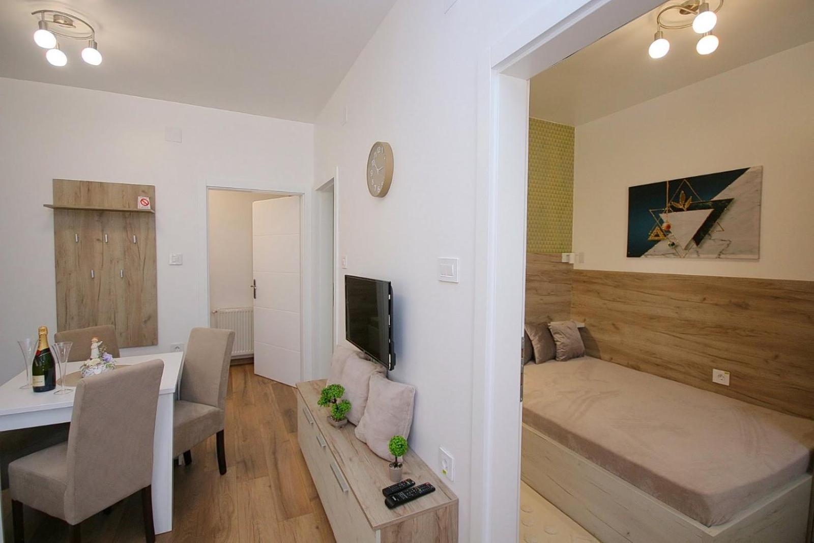 Anro Apartment Палич Екстериор снимка